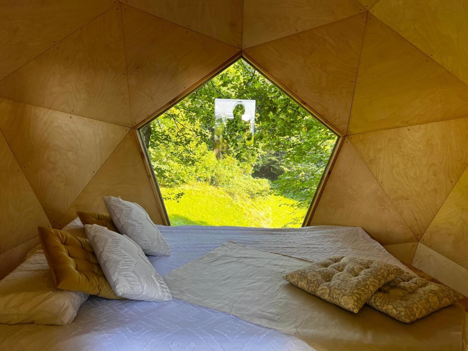 Hotel T'Glamp Bee House Rovte Exterior foto